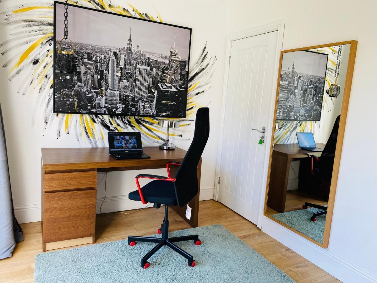 Mayors House Ideal For Groups & Business Villa Питерборо Екстериор снимка
