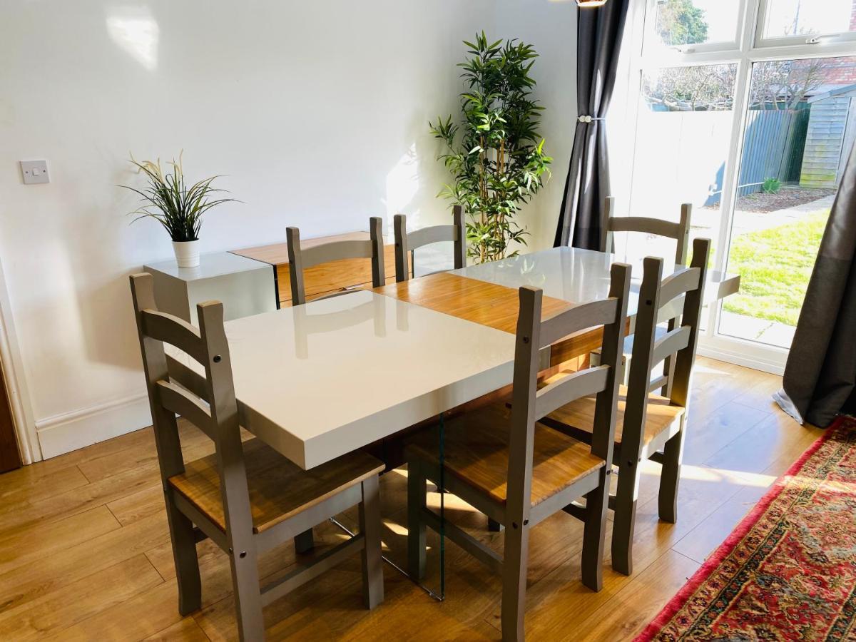 Mayors House Ideal For Groups & Business Villa Питерборо Екстериор снимка